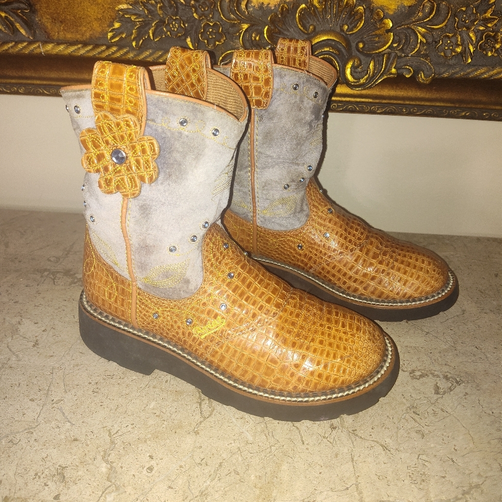 Ariat Western Fatbaby Flower Brown and Blue  Boots
